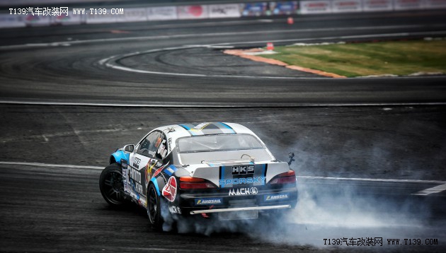 遇到挫折不气馁 D1飘移赛上CHINITO JDM 车队