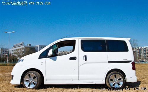 秀爱车 趴地polo "r"和vip范儿日产nv200van